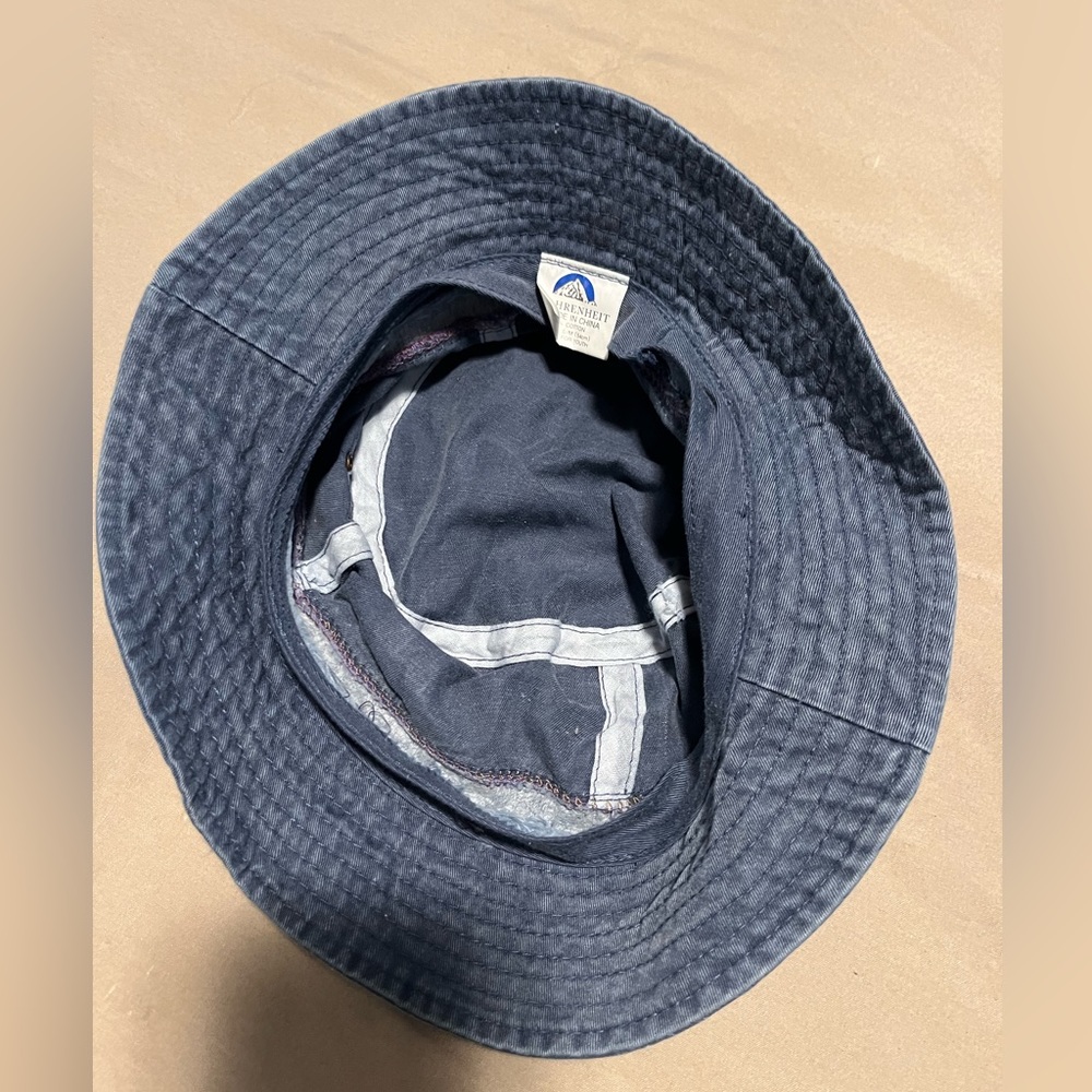 Jean hat - Picture 2 of 2